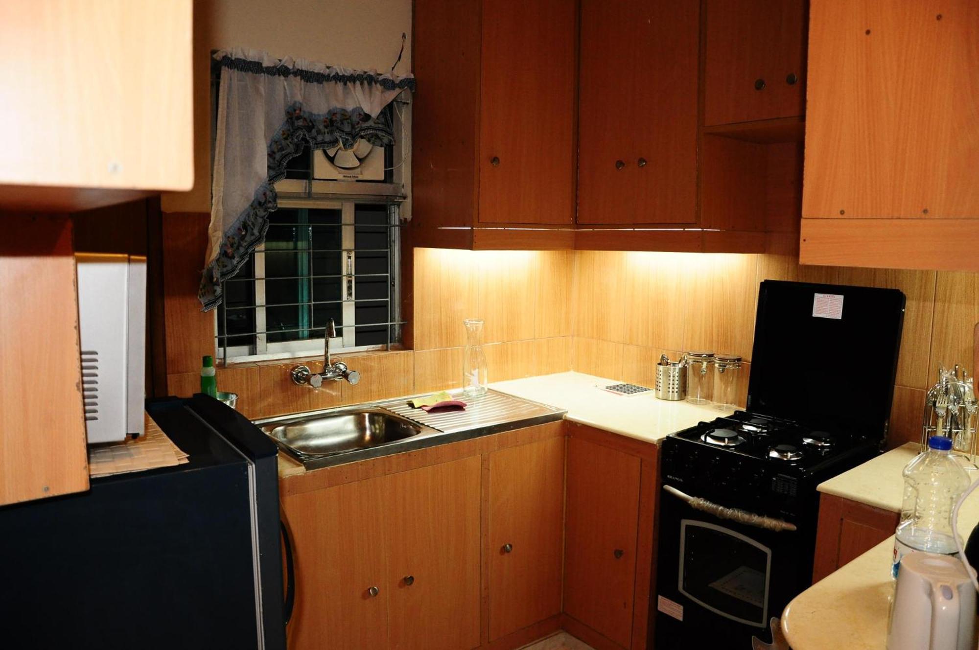 Rajanigandha Family Suites Дакка Экстерьер фото