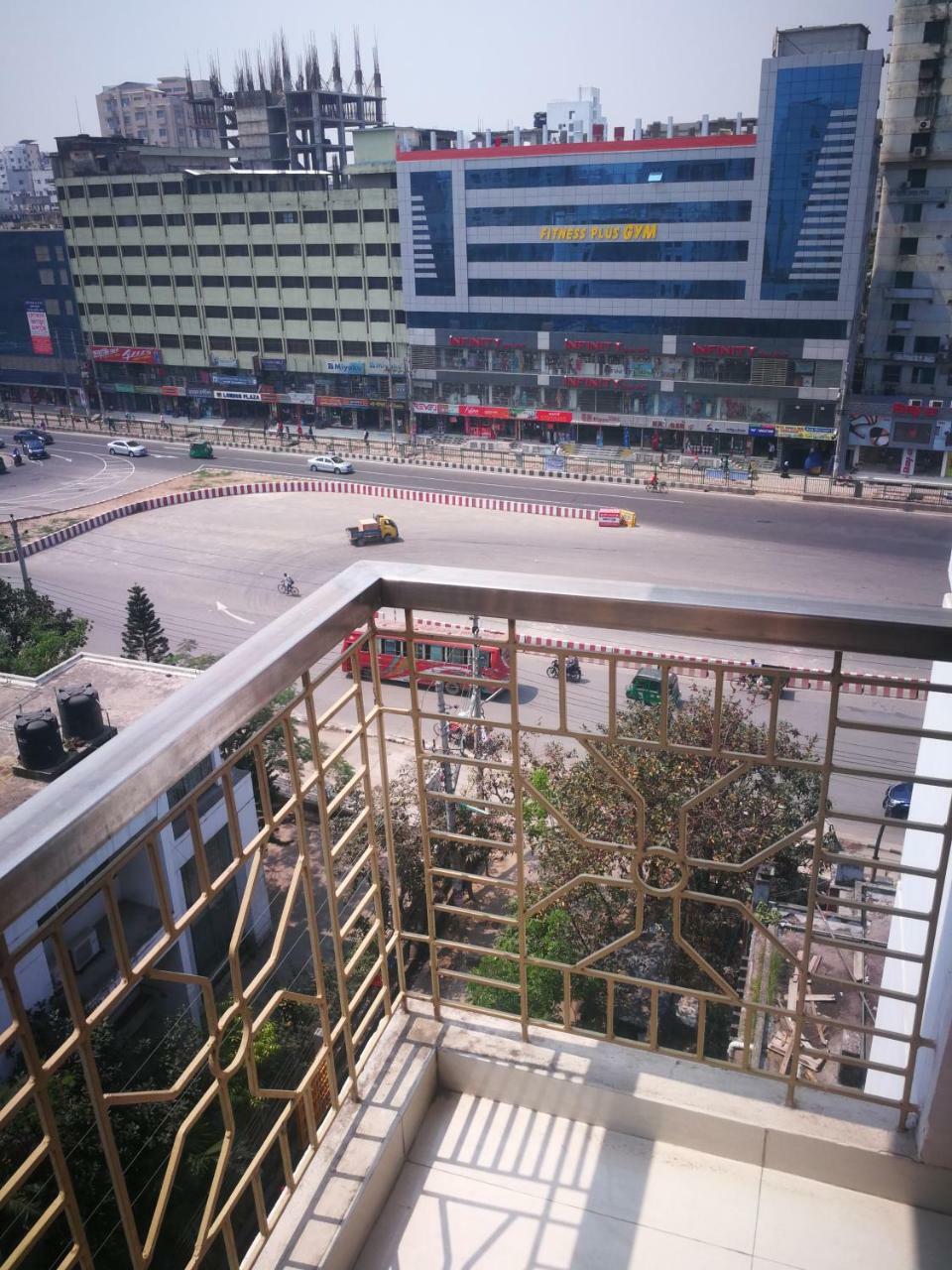 Rajanigandha Family Suites Дакка Экстерьер фото